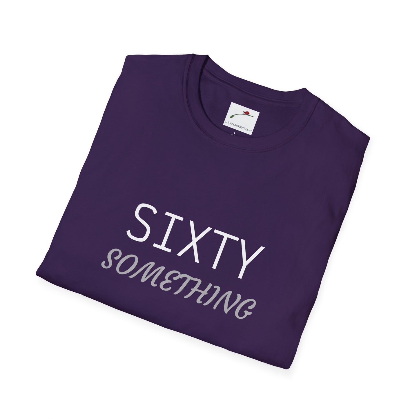 Camiseta unisex de estilo suave con letras SIXTY Something
