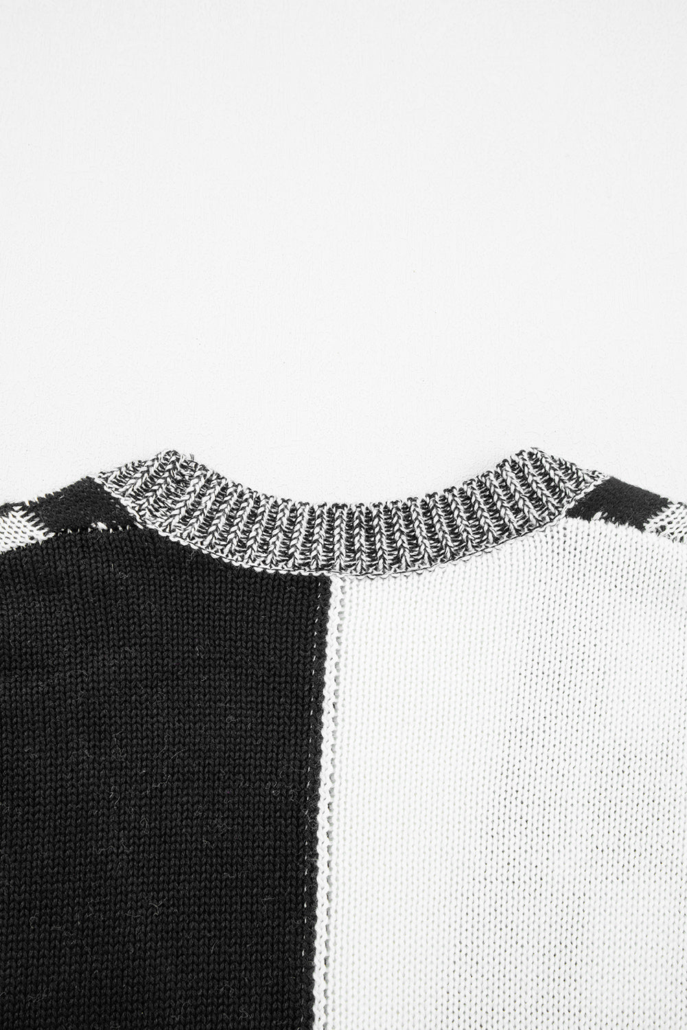 Black Checkered Cardigan For Trendy Style