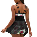 Elegante traje de baño de malla con falda dividida en rosa: ropa de playa elegante y favorecedora