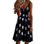 Vestido largo con tirantes y lunares en blanco y negro