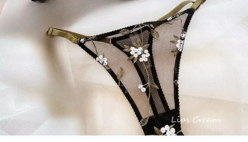 Underwire Bra with Lace - Elegant Style