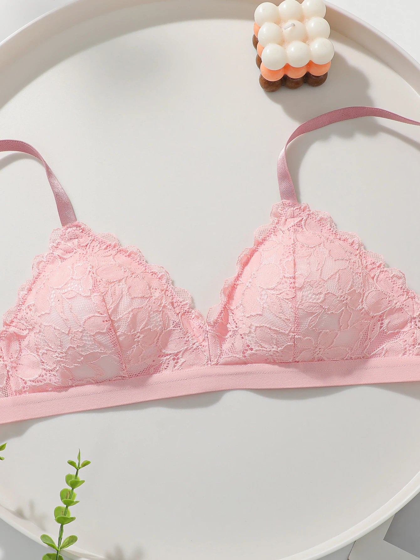 Underwire in Bra with Lace Design