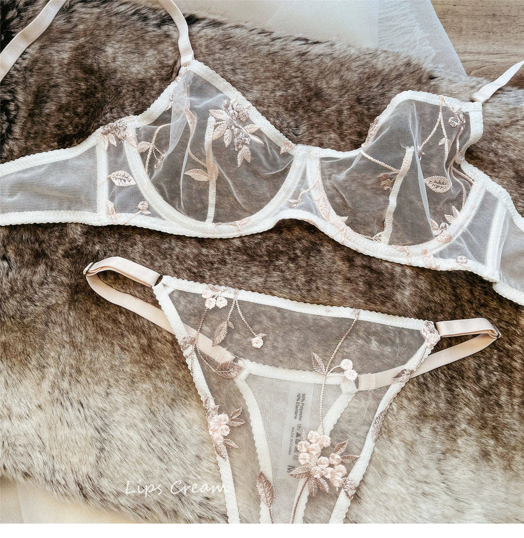 Underwire Bra with Lace - Elegant Style