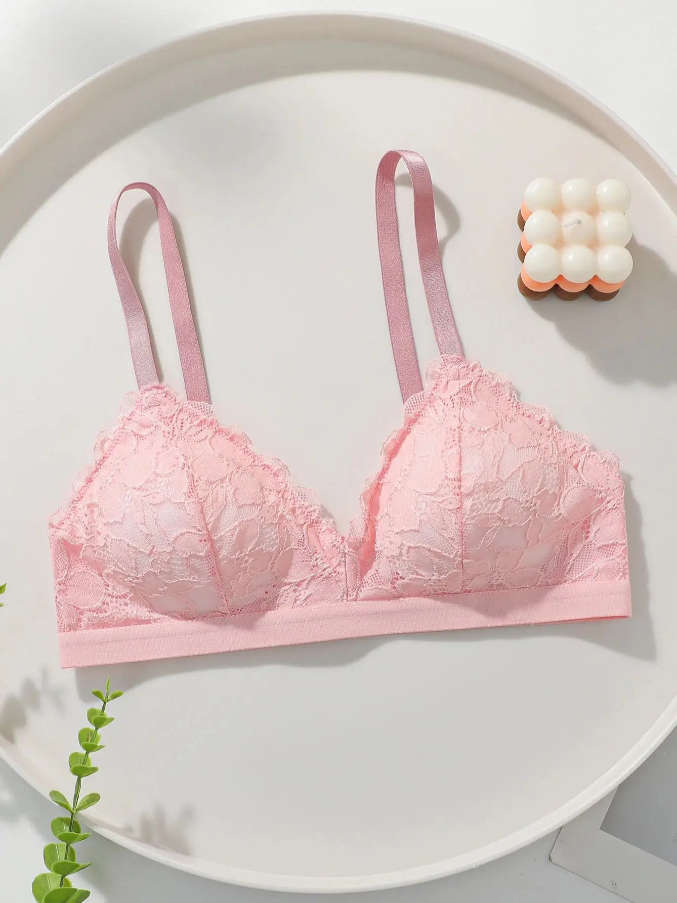 Underwire in Bra with Lace Design