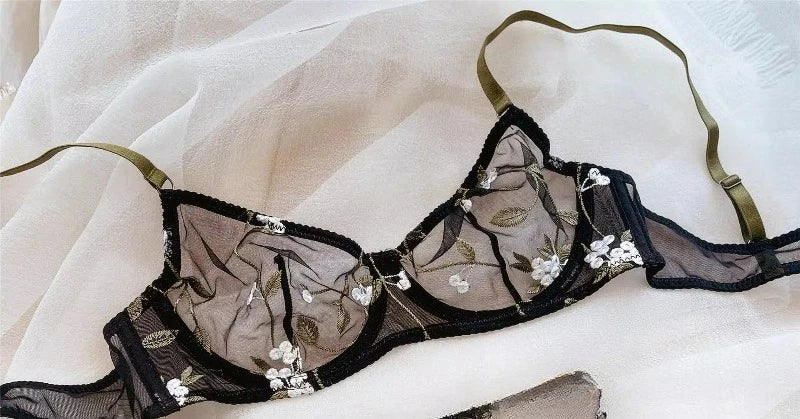 Underwire Bra with Lace - Elegant Style