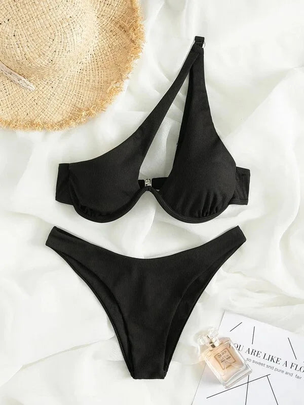 Two-Tone Bikini for Stylish Summer Looks