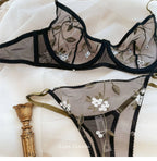 Underwire Bra with Lace - Elegant Style