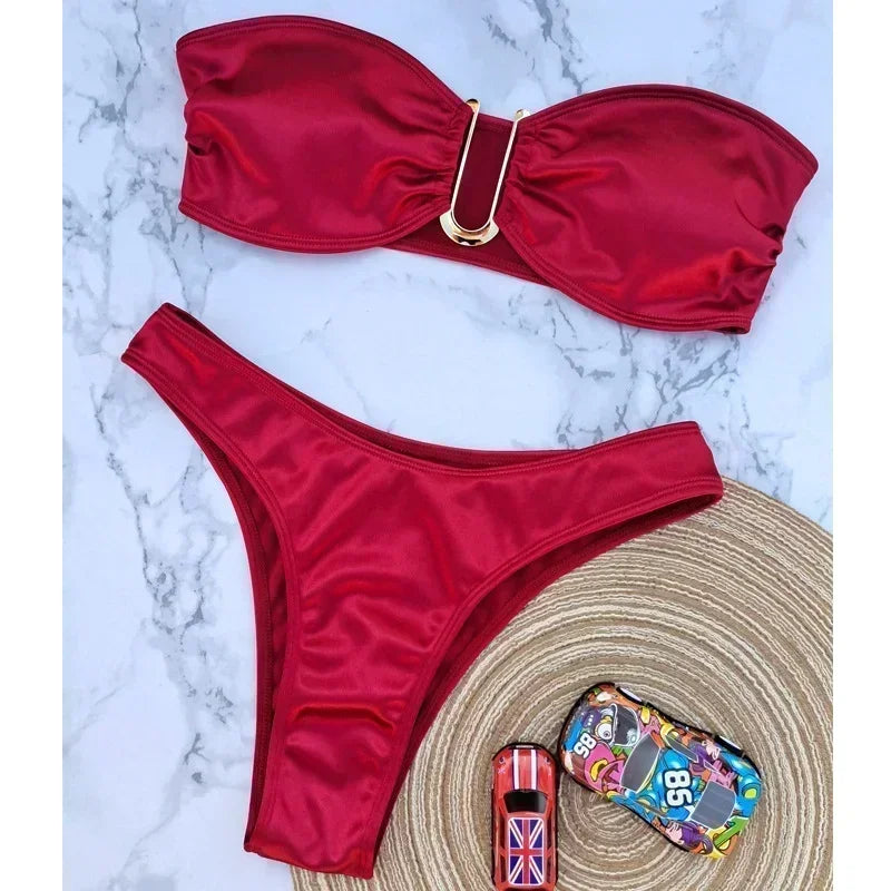 Bikini: Trendy High-Waisted Two-Piece