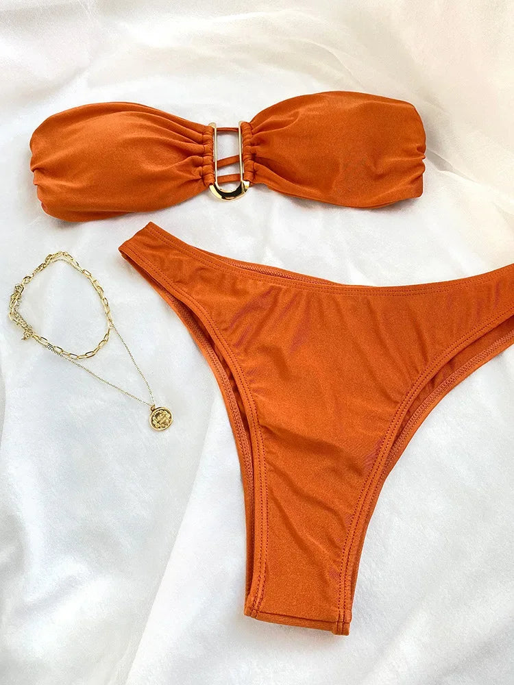Bikini: Trendy High-Waisted Two-Piece