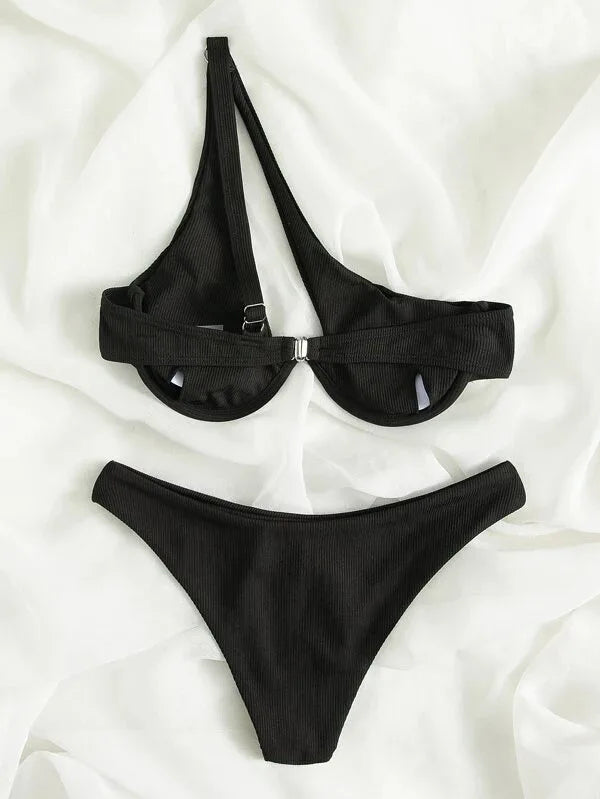Two-Tone Bikini for Stylish Summer Looks
