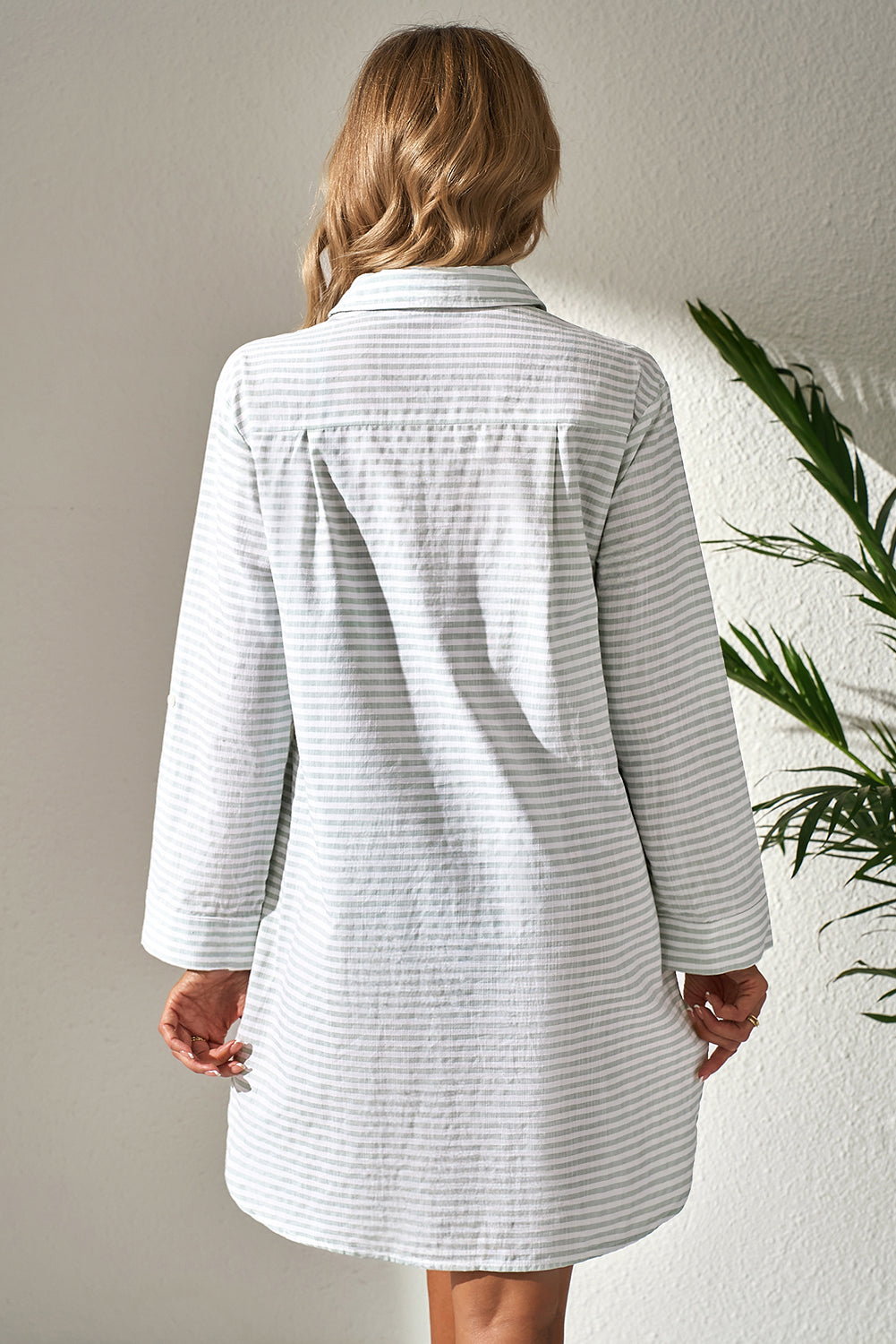 Lightweight striped cover up for the beach with long sleeves and a relaxed fit