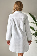 Lightweight striped cover up for the beach with long sleeves and a relaxed fit