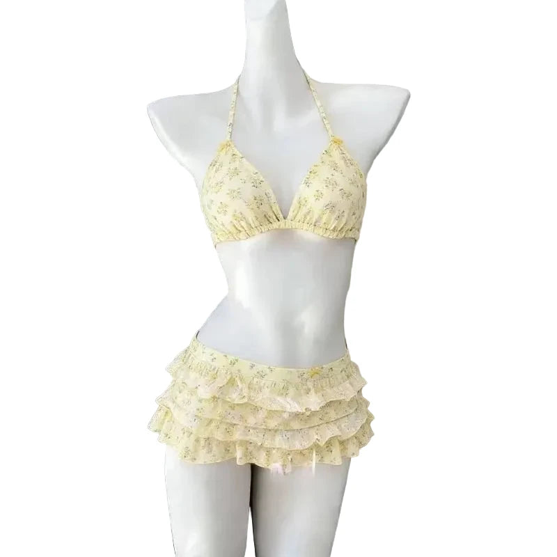 Beugel Bikini Set with Skirted Bottom