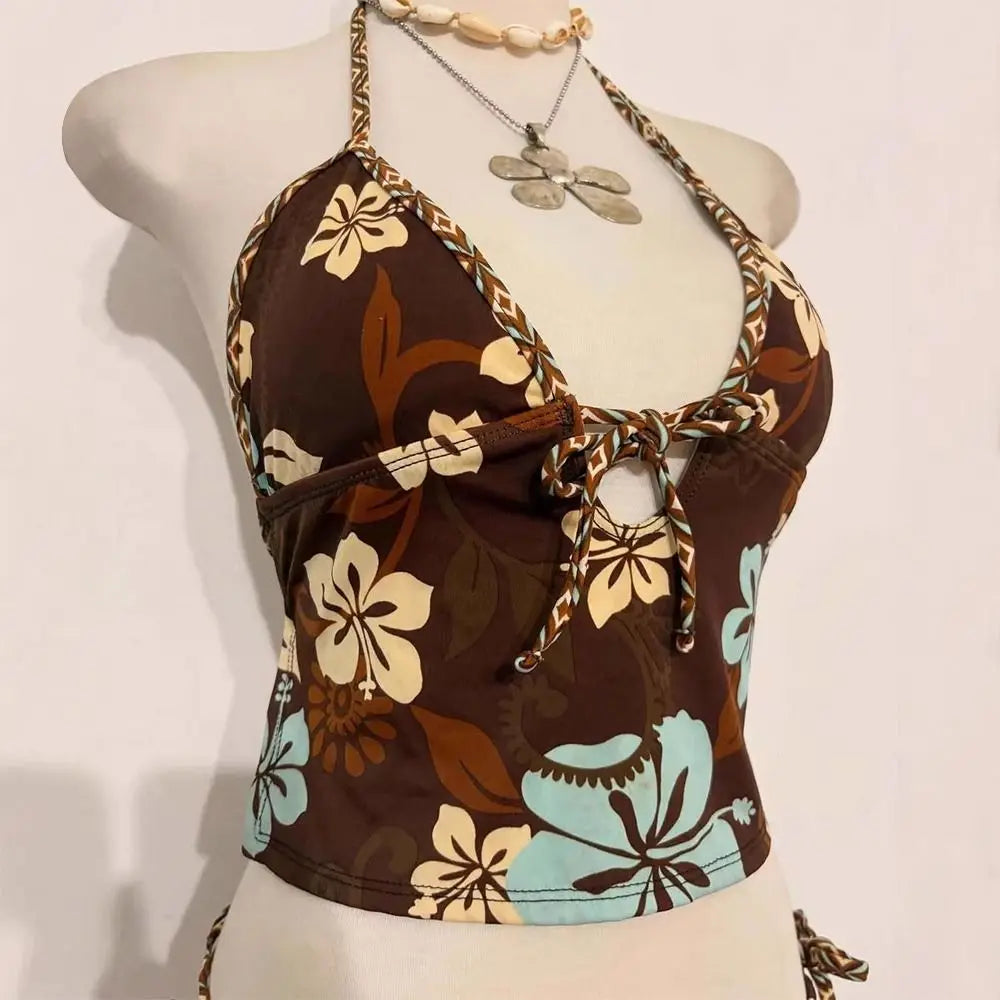 Floral Bikini for the Beach - Trendy Swimwear