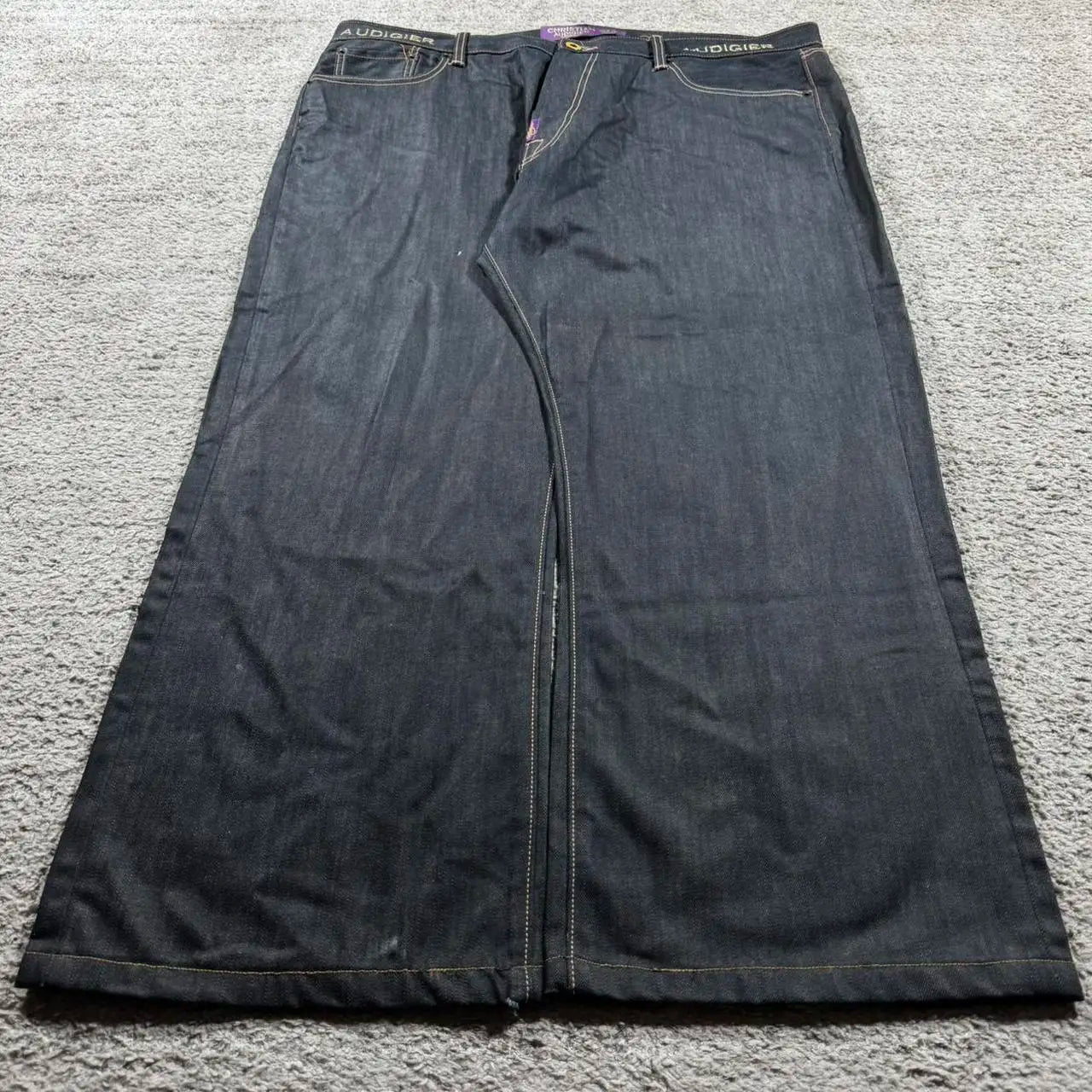 LuckeLadybug LLC Y2K baggy jeans for women in dark wash with a relaxed fit and stylish design