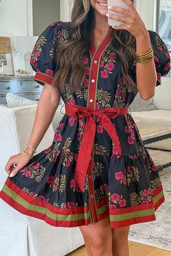 Minivestido Negro con Estampado Floral Retro, Botones, Cinturón y Mangas Cortas Abullonadas