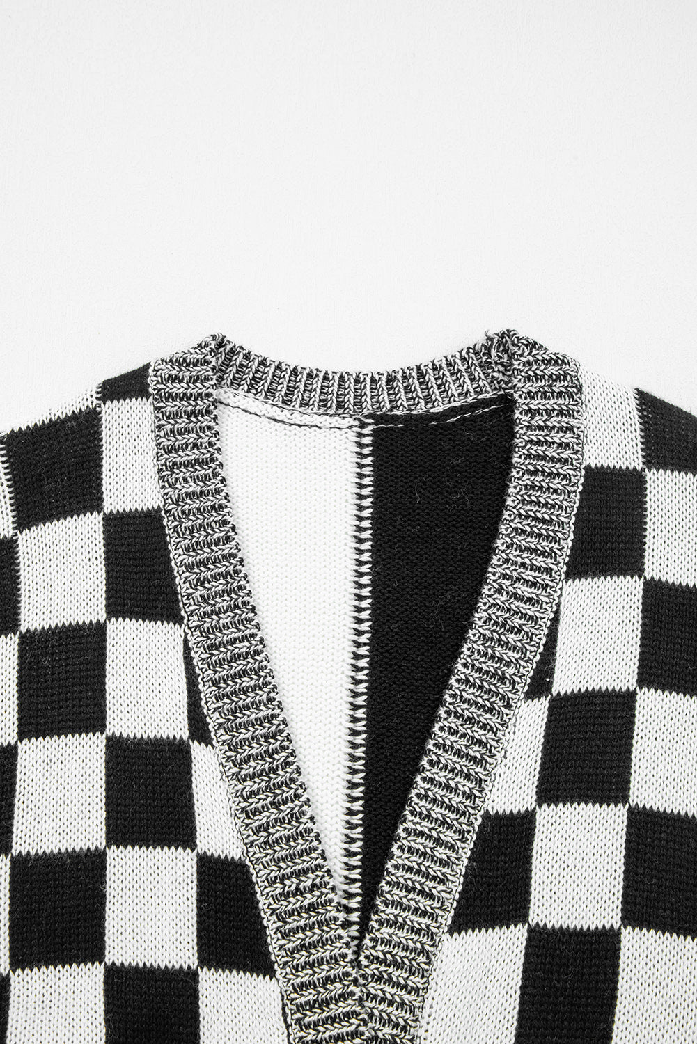 Black Checkered Cardigan For Trendy Style