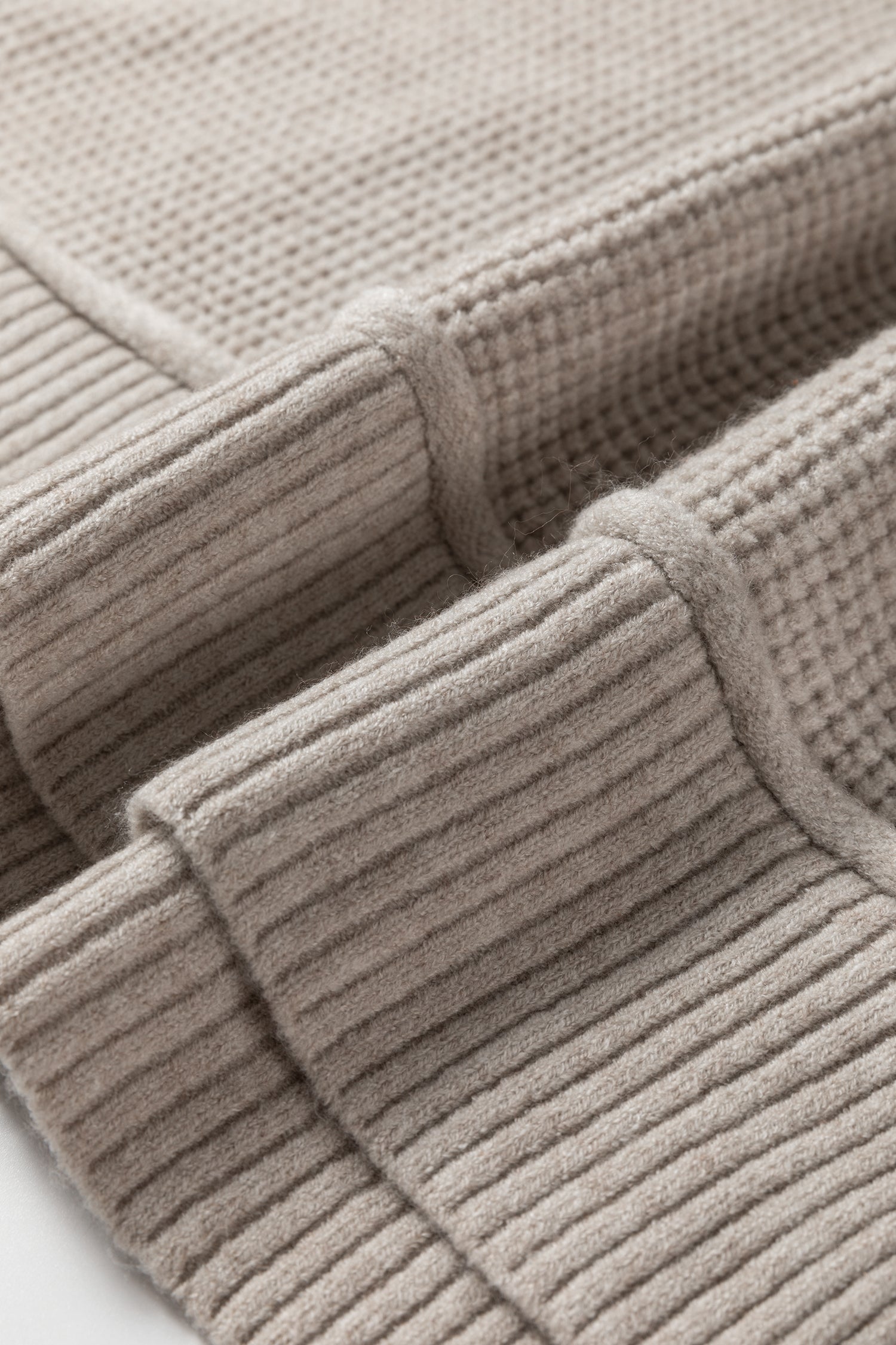 Gray Waffle Knit Sweater For Stylish Comfort