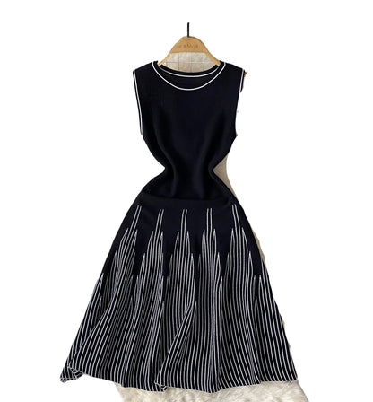 Elegant Y2K mini dress for women featuring a sleeveless design and stylish striped pattern