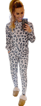 Leopard Print Lounge Set For Cozy Comfort
