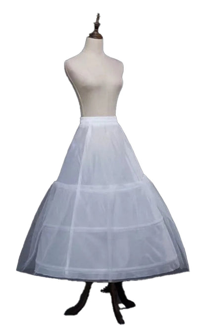 White petticoat for added volume under medieval renaissance cosplay dress, perfect for costumes