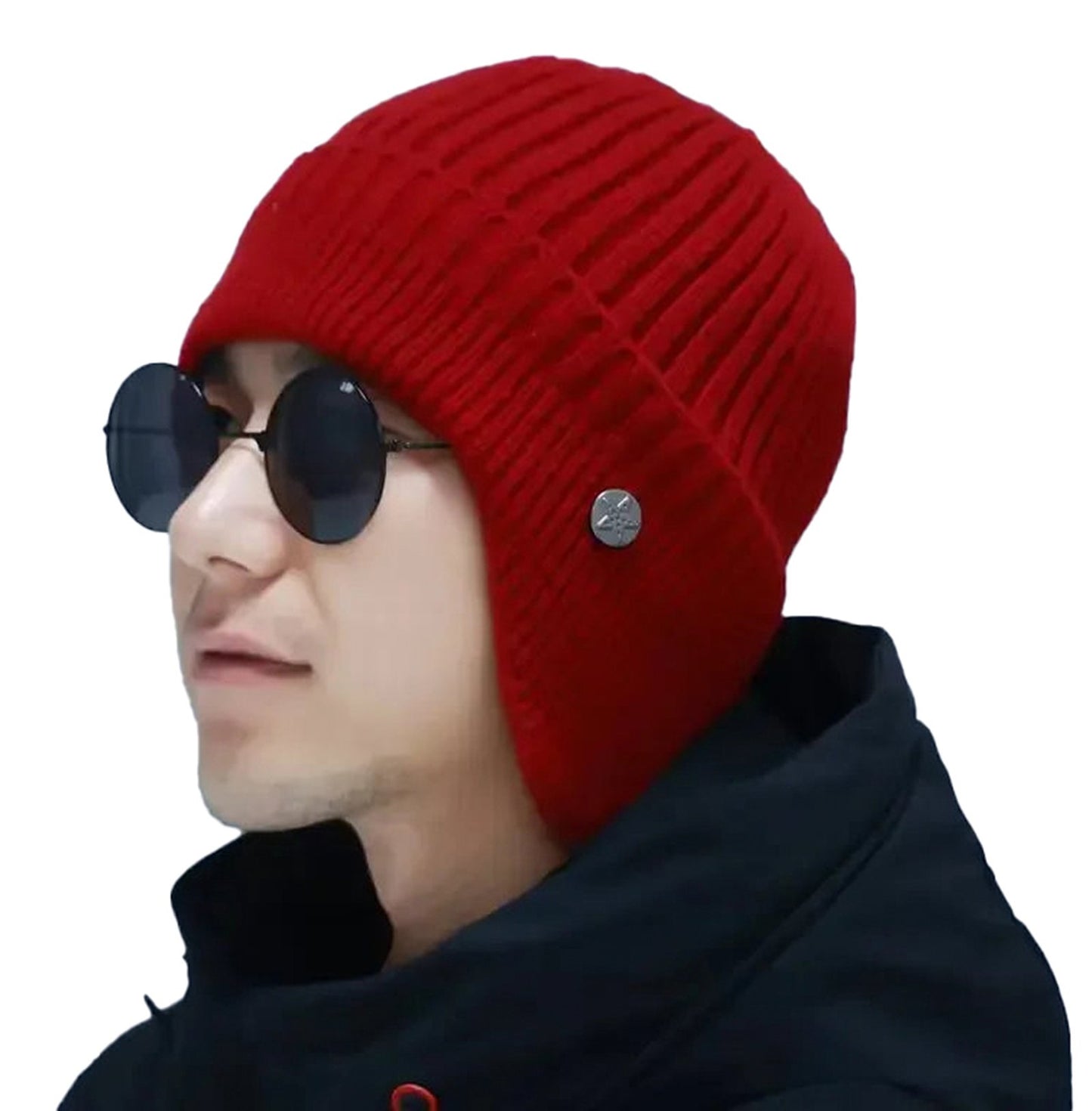 Men's winter wool beanie in red, perfect for keeping warm in cold weather.