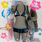 LuckeLadybug bikini in navy with floral design, ideal for stylish swimmers swimwear