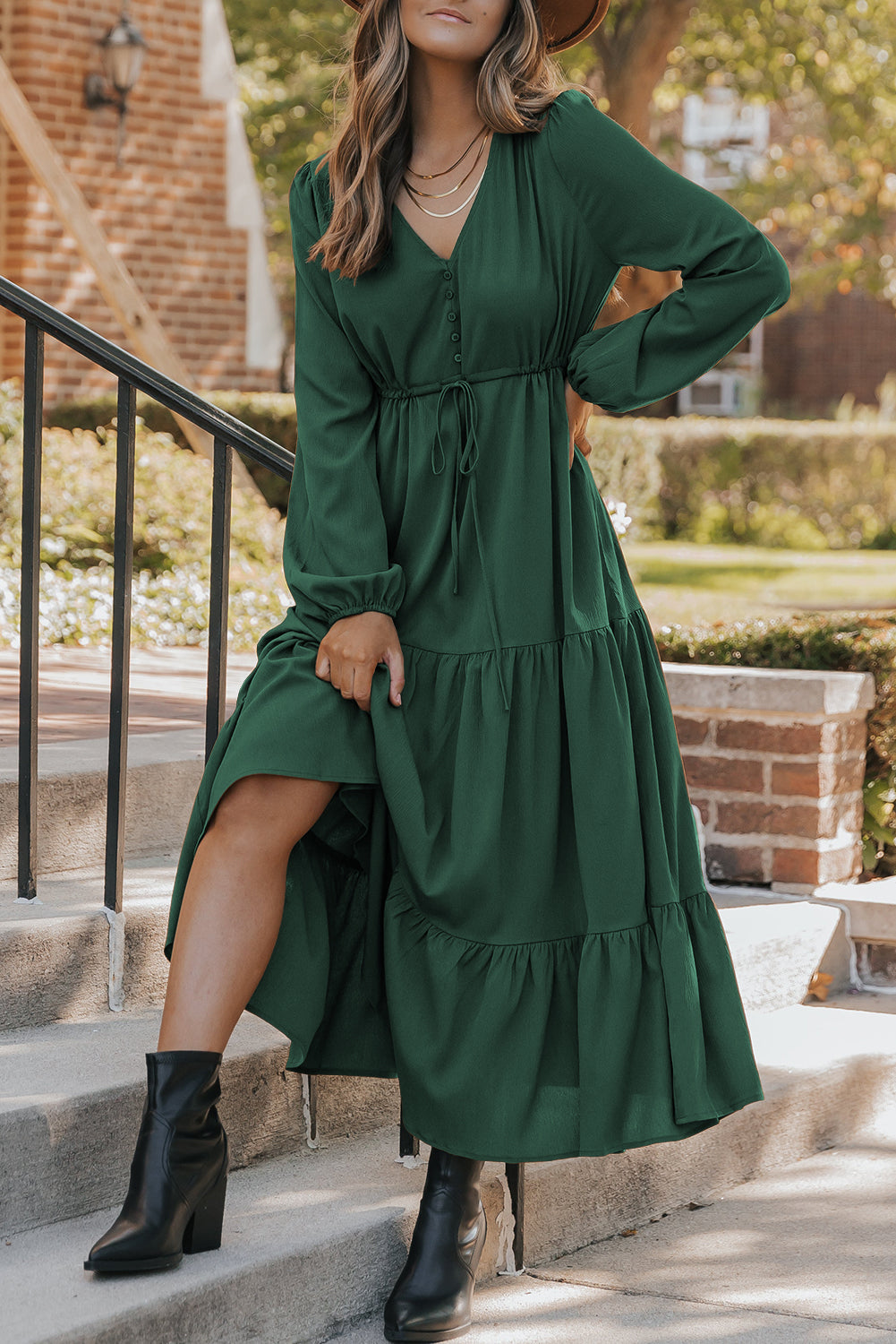Elegant green fit & flare and maxi dress with a tiered design and tie waist detail