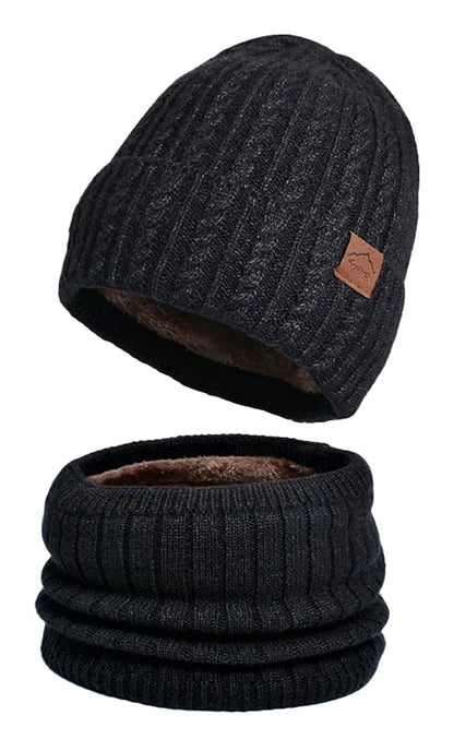 LuckeLadybug winter beanie hat men women in black with warm lining and ribbed design