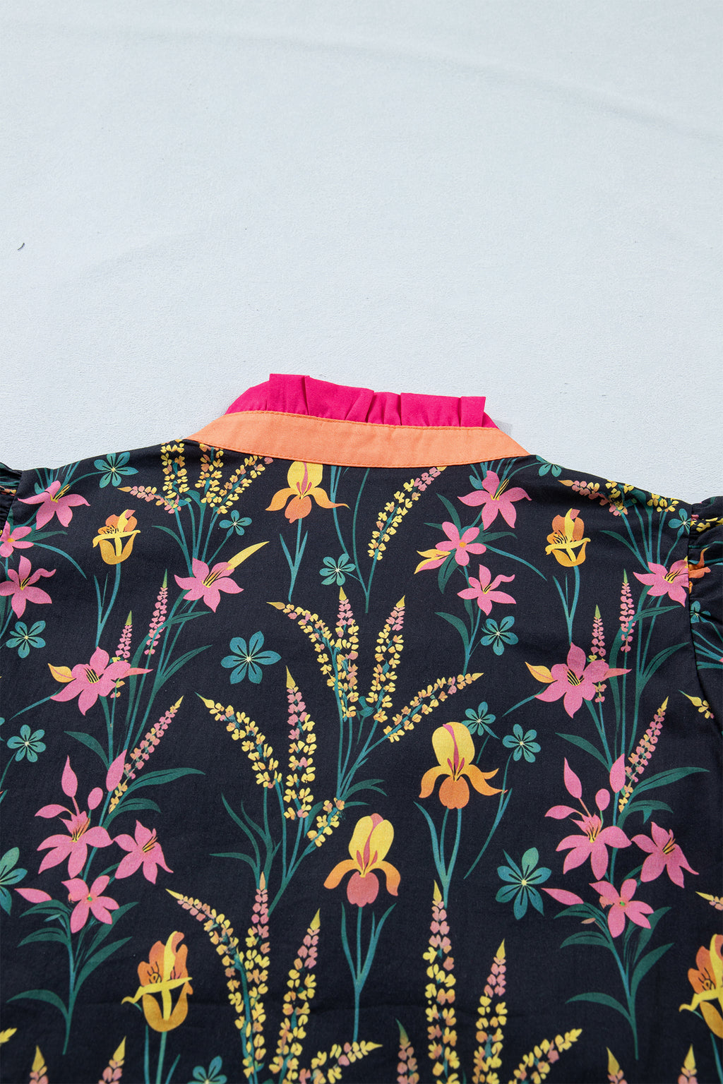 Floral Pattern Short Sleeve Women Blouse with Colorful Design for Spring and Summer Outfits