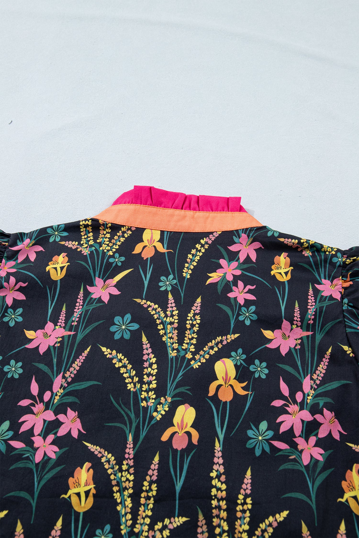 Floral Pattern Short Sleeve Women Blouse with Colorful Design for Spring and Summer Outfits