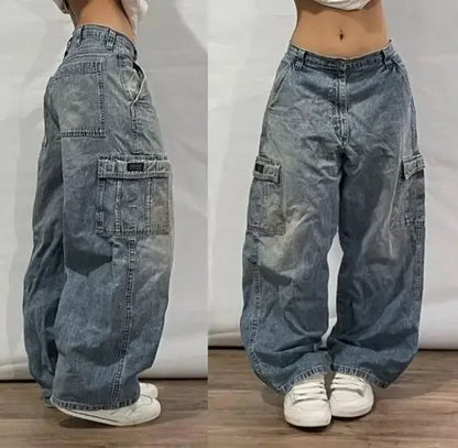 Baggy denim model showcasing Y2K baggy jeans for men and women with a relaxed fit and cargo pockets