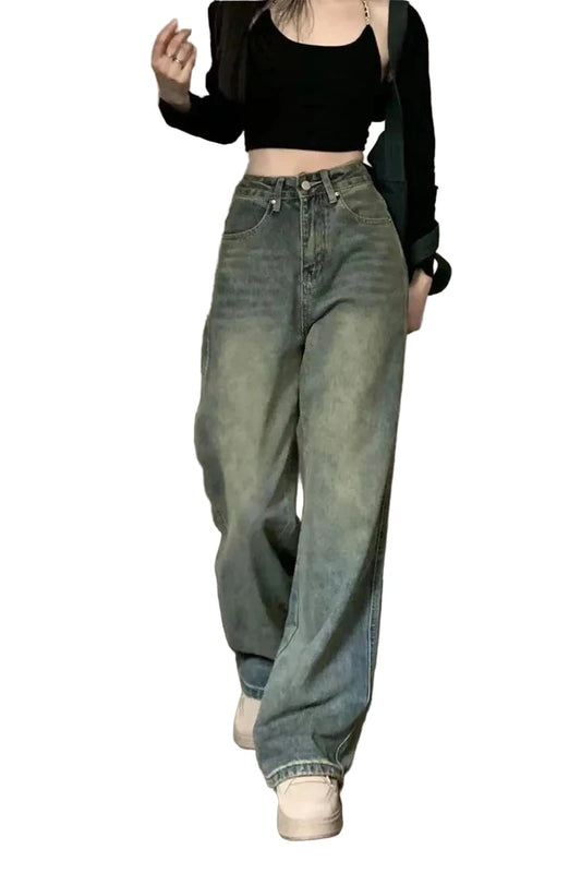 Trendy y2k baggy jeans women in faded blue with a relaxed fit and high waist